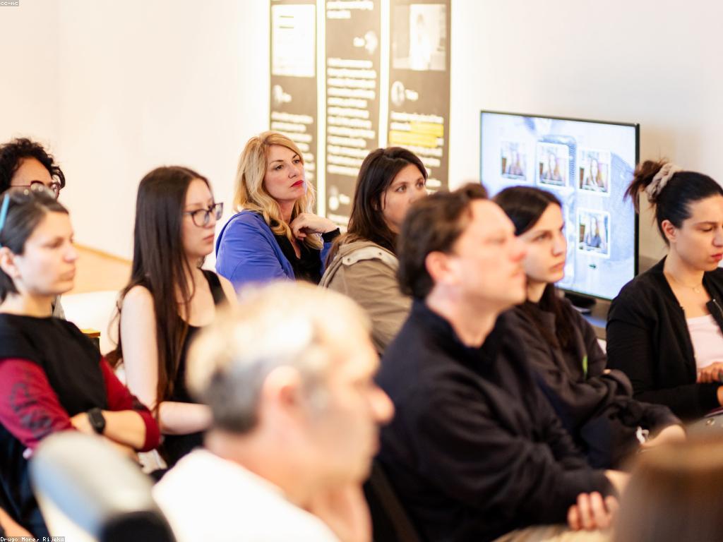 យុទ្ធសាស្ត្រកើនឡើងនៃការប្រើប្រាស់បច្ចេកវិទ្យាថ្មី